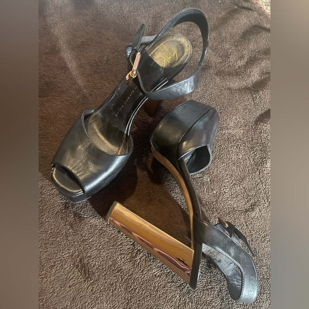 Giuseppi zanotti platform timeless sandals size 42 fits 11-11 1/2